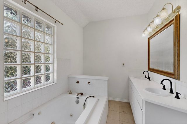 1201 Marlborough Drive, Fort Worth, TX 76134