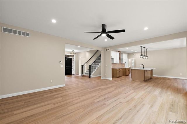 49241 London Bridge Drive, Macomb, MI 48042