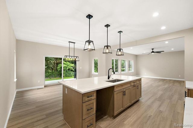 49241 London Bridge Drive, Macomb, MI 48042