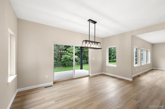 49241 London Bridge Drive, Macomb, MI 48042