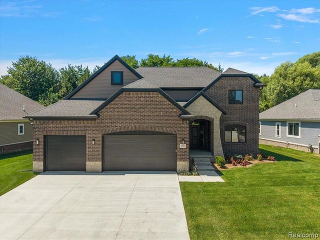 49241 London Bridge Drive, Macomb, MI 48042