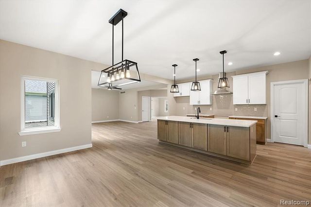 49241 London Bridge Drive, Macomb, MI 48042