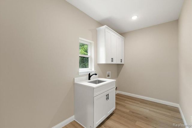 49241 London Bridge Drive, Macomb, MI 48042