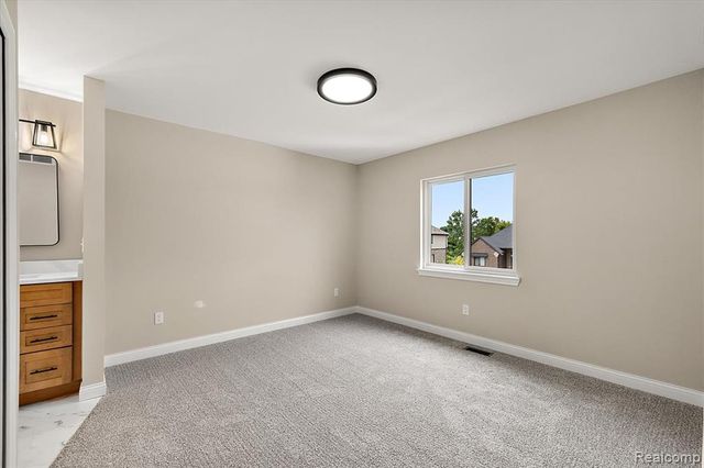 49241 London Bridge Drive, Macomb, MI 48042