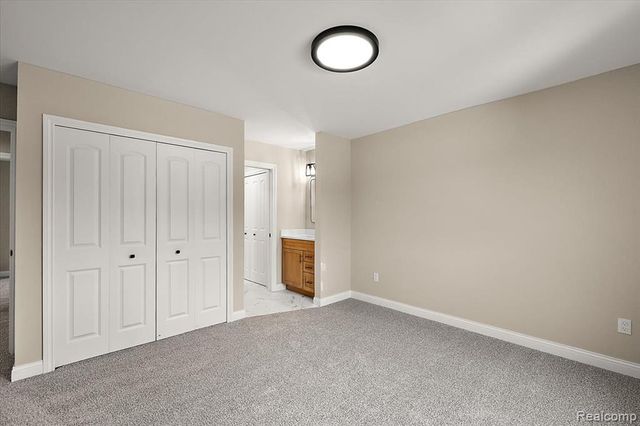 49241 London Bridge Drive, Macomb, MI 48042