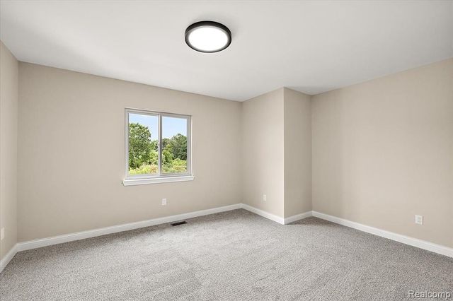 49241 London Bridge Drive, Macomb, MI 48042