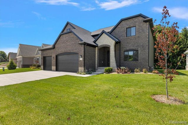 49241 London Bridge Drive, Macomb, MI 48042