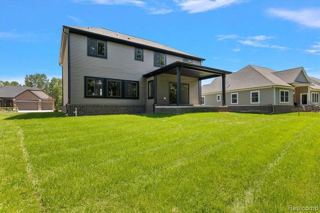 49241 London Bridge Drive, Macomb, MI 48042