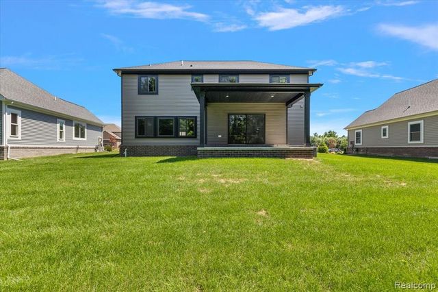 49241 London Bridge Drive, Macomb, MI 48042