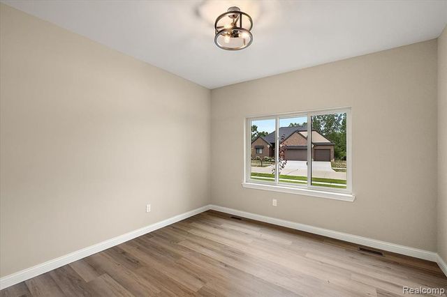 49241 London Bridge Drive, Macomb, MI 48042
