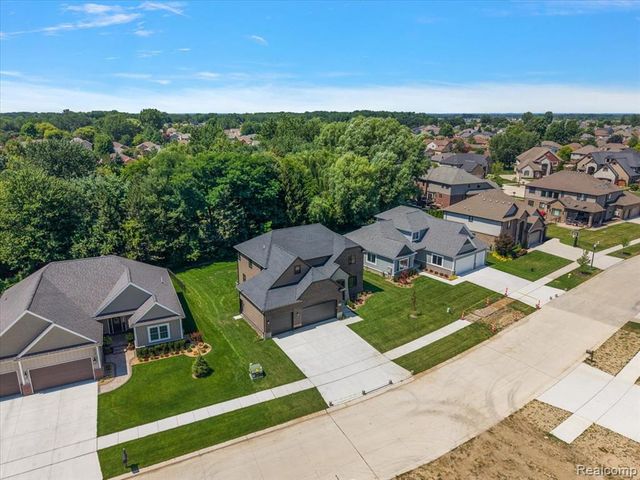 49241 London Bridge Drive, Macomb, MI 48042
