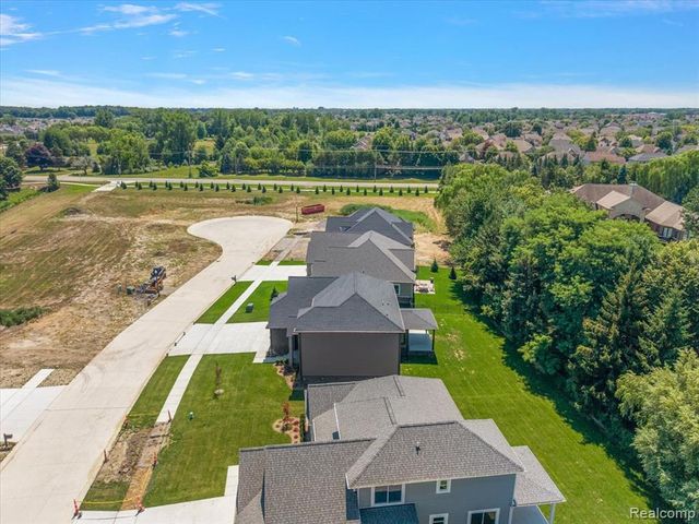 49241 London Bridge Drive, Macomb, MI 48042