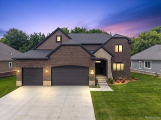 49241 London Bridge Drive, Macomb, MI 48042