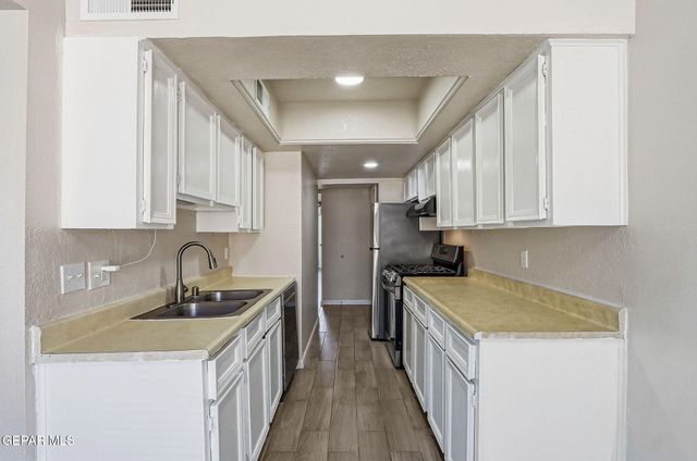 10604 Springwood Drive D, El Paso, TX 79935