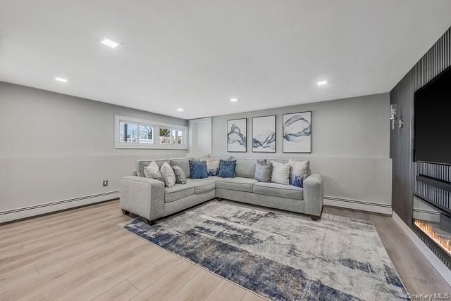 581 Roosevelt Avenue, Massapequa Park, NY 11762