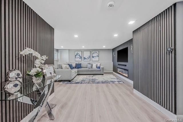 581 Roosevelt Avenue, Massapequa Park, NY 11762