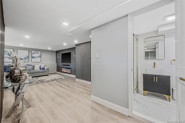581 Roosevelt Avenue, Massapequa Park, NY 11762