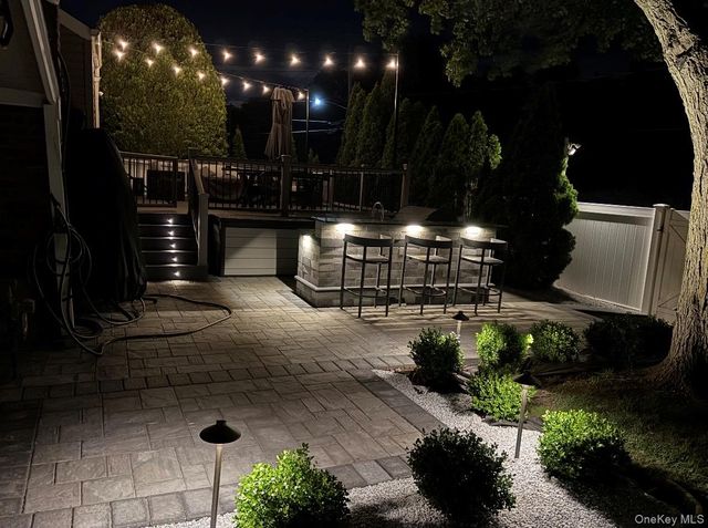 581 Roosevelt Avenue, Massapequa Park, NY 11762