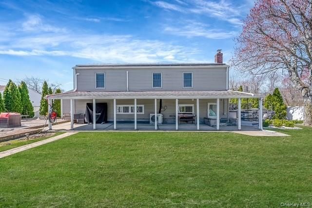 581 Roosevelt Avenue, Massapequa Park, NY 11762
