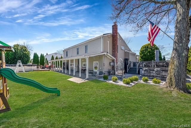 581 Roosevelt Avenue, Massapequa Park, NY 11762