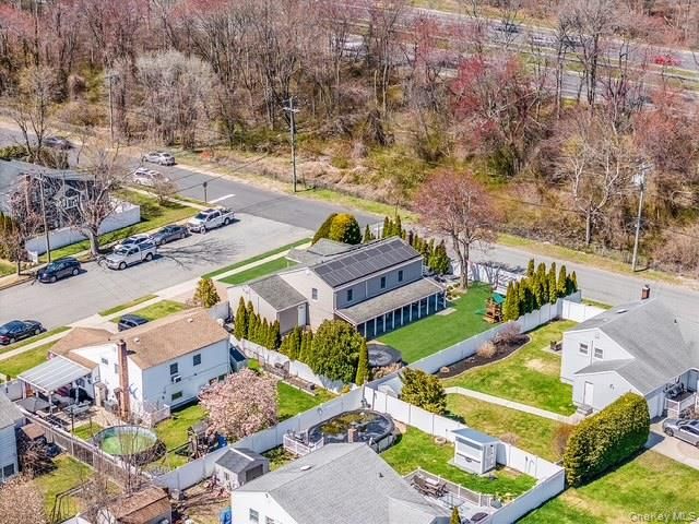 581 Roosevelt Avenue, Massapequa Park, NY 11762
