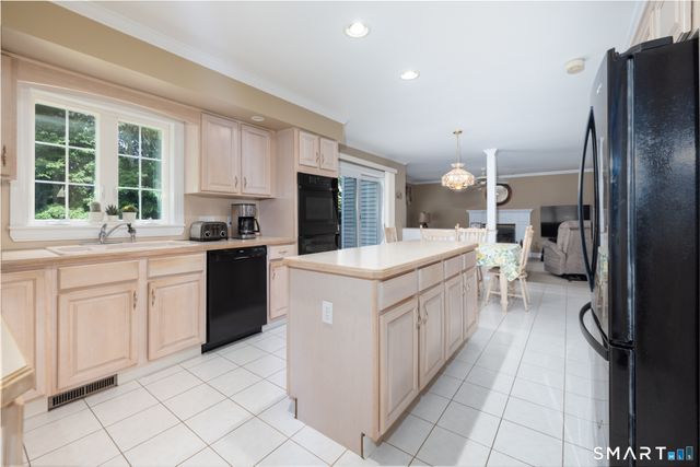 325 Georgetown Drive, Watertown, CT 06795
