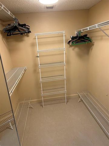 7214 S Devon Drive 211, Tamarac, FL 33321