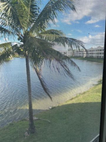 7214 S Devon Drive 211, Tamarac, FL 33321