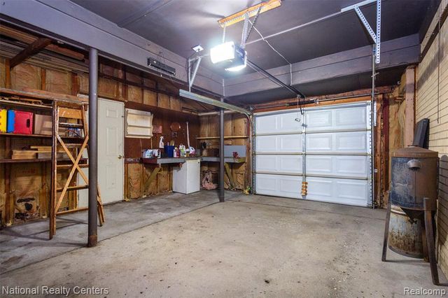2475 Lafay, West Bloomfield, MI 48324