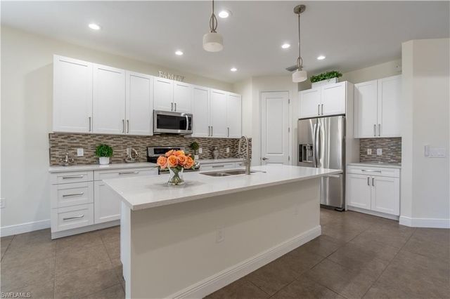 3549 Canopy CIR, Naples, FL 34120