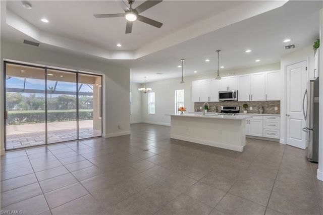 3549 Canopy CIR, Naples, FL 34120