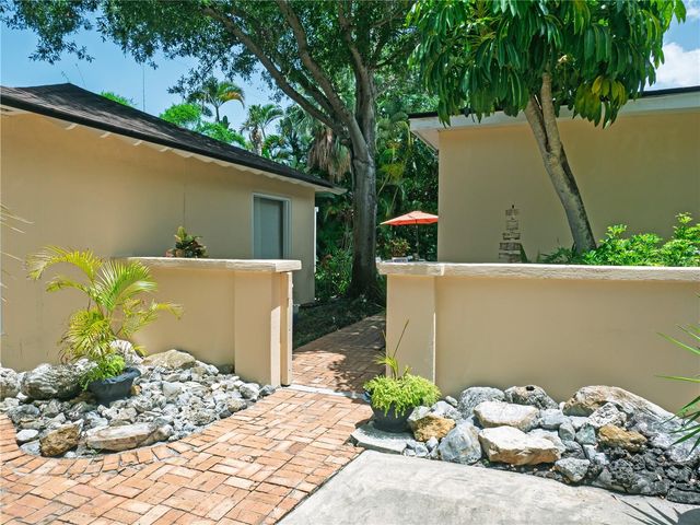 1330 INDIAN ROCKS ROAD, Belleair, FL 33756