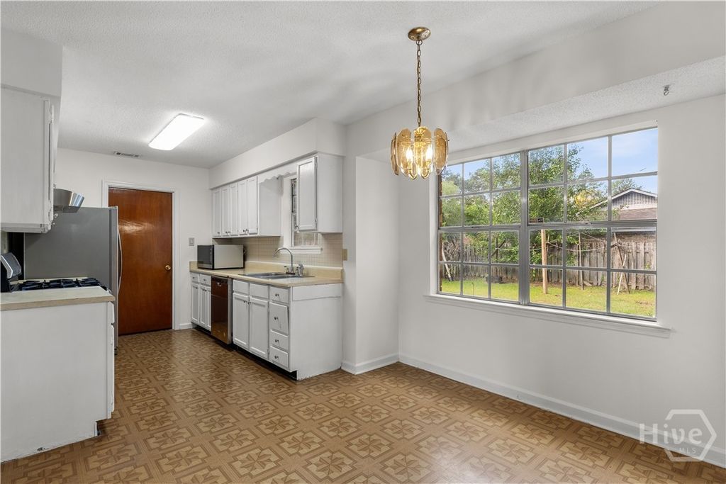 Image 23 of property listing at 64 Beaver Run Drive, Savannah, GA 31419