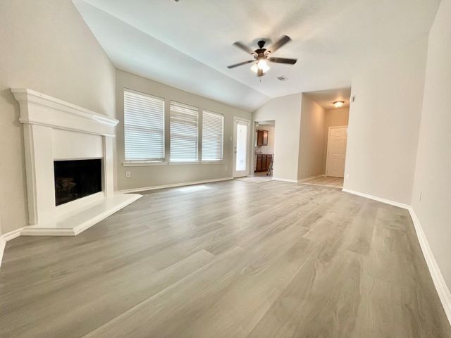 5723 Wandering Creek Drive, Richmond, TX 77469