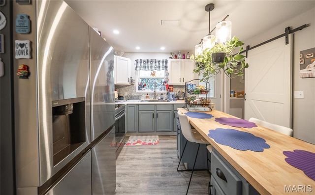 615 W 4th Street, Dixon, MO 65459