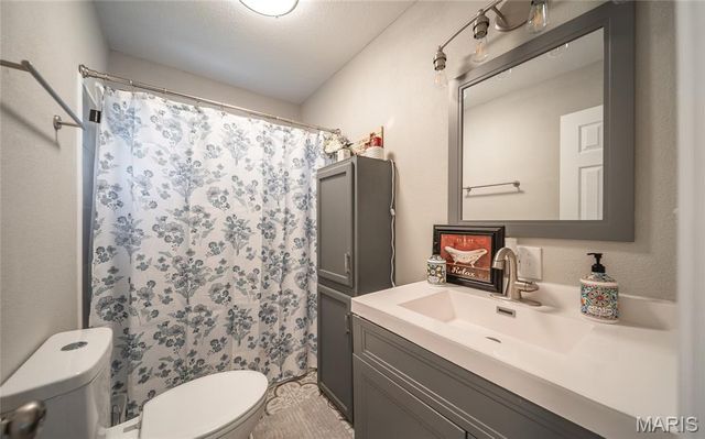 615 W 4th Street, Dixon, MO 65459