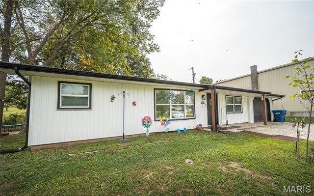 615 W 4th Street, Dixon, MO 65459