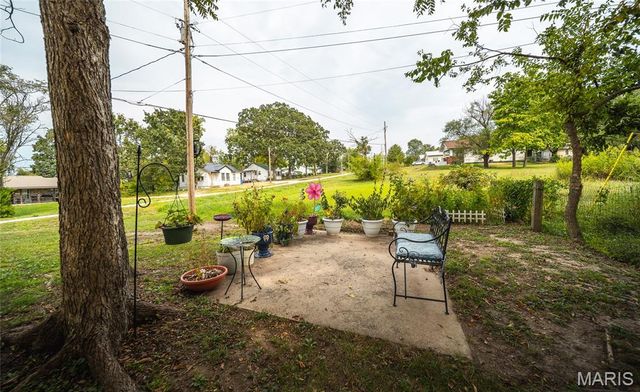 615 W 4th Street, Dixon, MO 65459