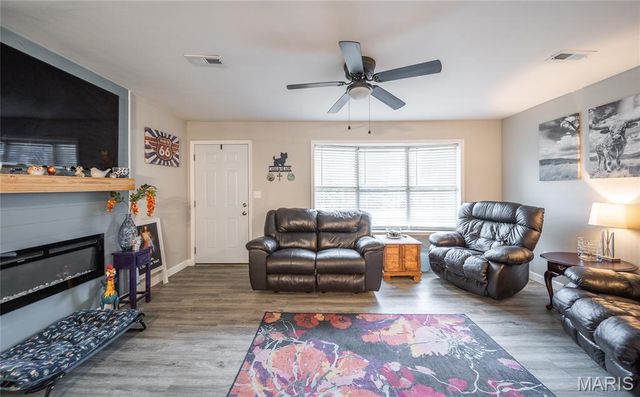 615 W 4th Street, Dixon, MO 65459