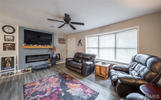 615 W 4th Street, Dixon, MO 65459