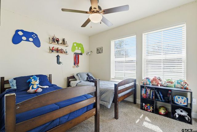 213 Freeman St, Lindale, TX 75771