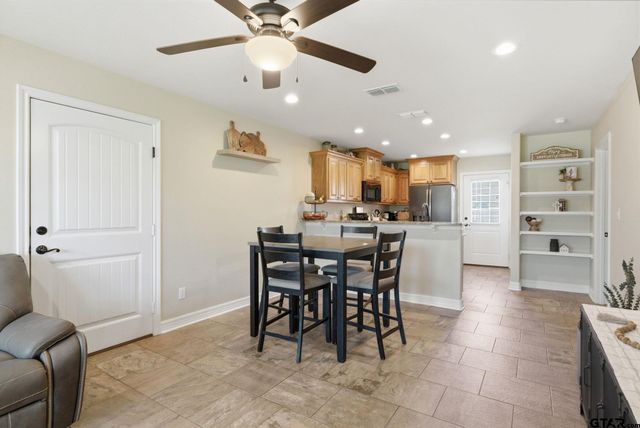 213 Freeman St, Lindale, TX 75771