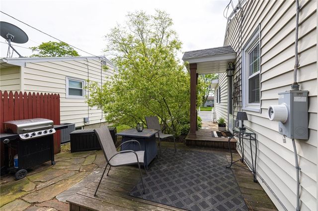 110 Verstreet Drive, Greece, NY 14616