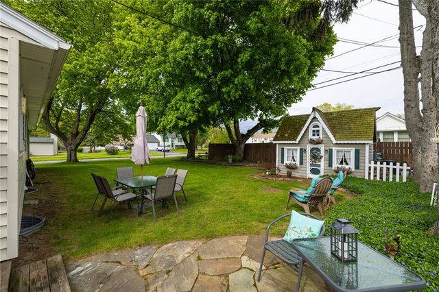 110 Verstreet Drive, Greece, NY 14616