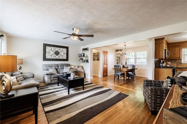 110 Verstreet Drive, Greece, NY 14616