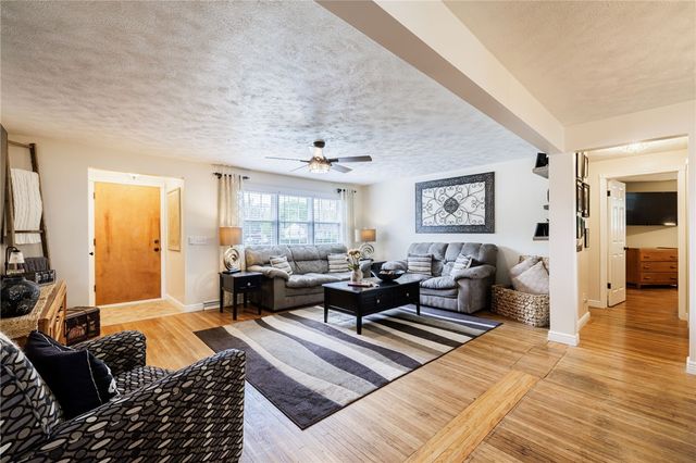 110 Verstreet Drive, Greece, NY 14616