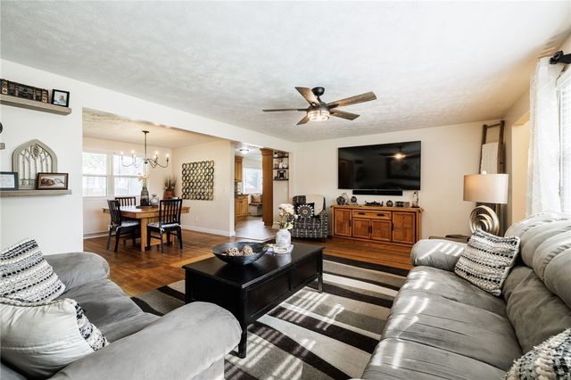 110 Verstreet Drive, Greece, NY 14616