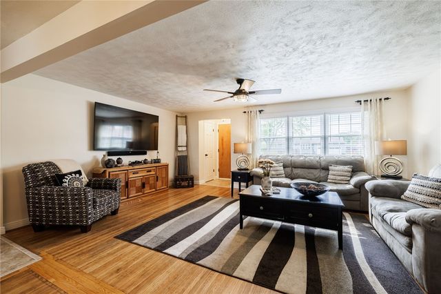 110 Verstreet Drive, Greece, NY 14616