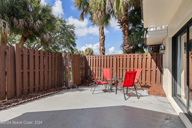 3414 Vista Oaks Circle NE, Palm Bay, FL 32905