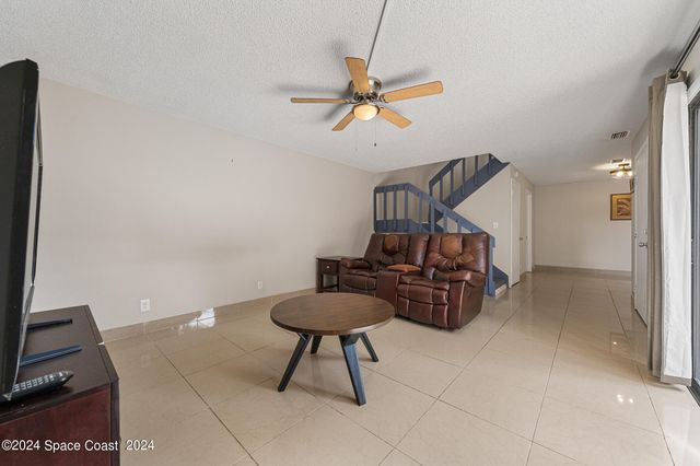 3414 Vista Oaks Circle NE, Palm Bay, FL 32905